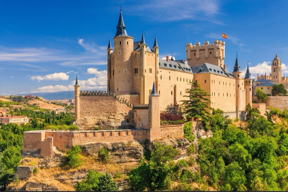 Segovia and Toledo Day Trip from Madrid – Full Day Tour with Guide and Tickets