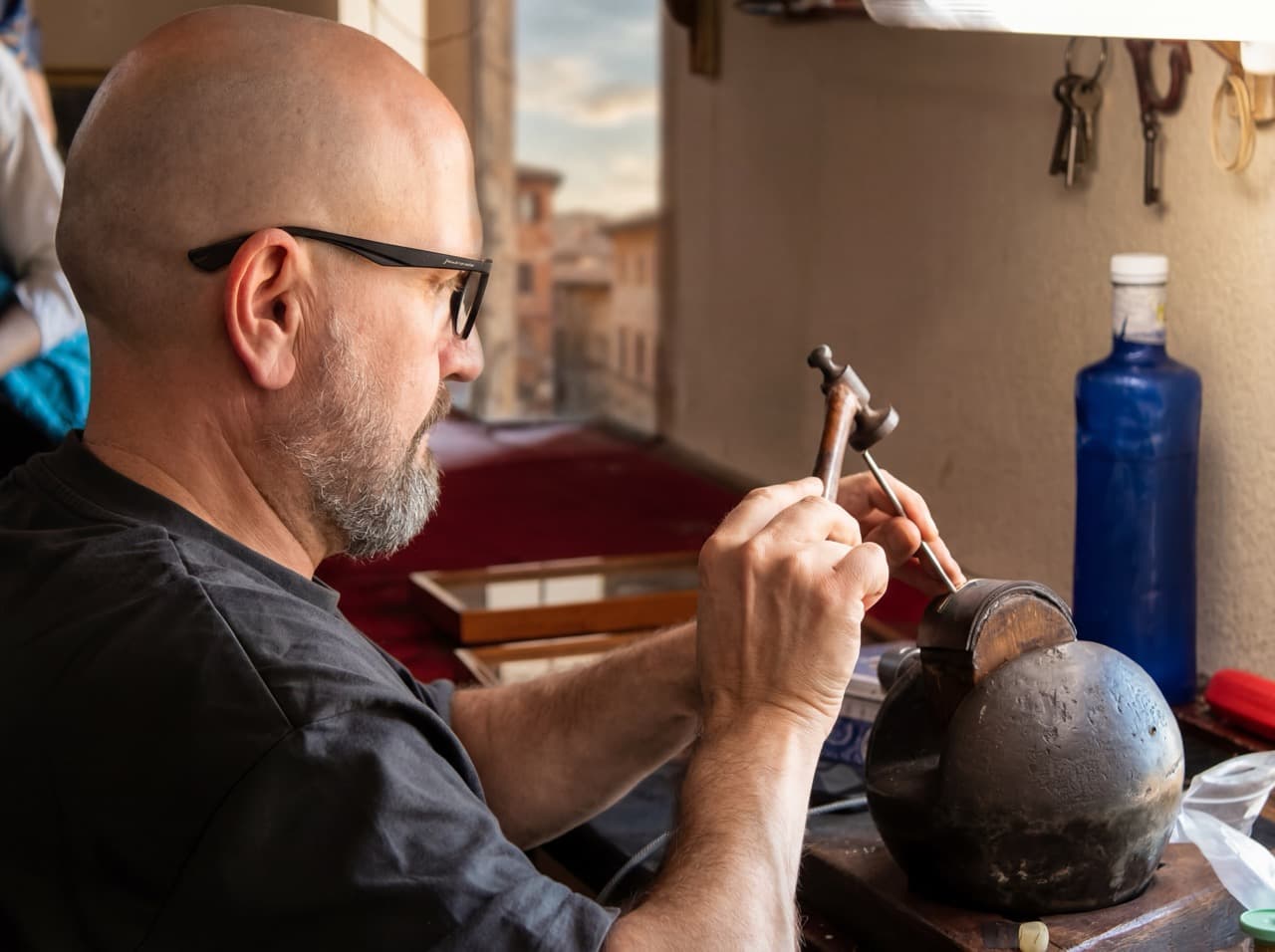 Toledo damascene craftsman